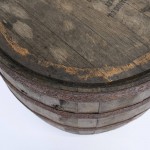 Whiskey barrel ξύλινο βοηθητικό τραπεζάκι σαλονιού με σχήμα βαρελιού σε φυσική απόχρωση 62x88 εκ