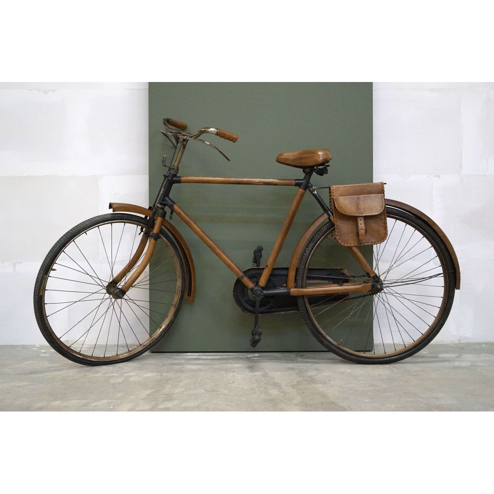 Indurain μεταλλικό διακοσμητικό ποδήλατο σε καφέ χρώμα με λεπτομέρειες επενδεδυμένες από δέρμα 170x50x100 εκ