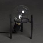 Gift μεταλλικό επιτραπέζιο φωτιστικό σε μαύρο χρώμα 18x24 εκ