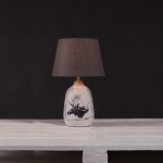 Fodder κεραμικό επιτραπέζιο φωτιστικό με ζωγραφισμένη φιγούρα τάρανδου και καπέλο σε καφέ χρώμα 28x43 εκ